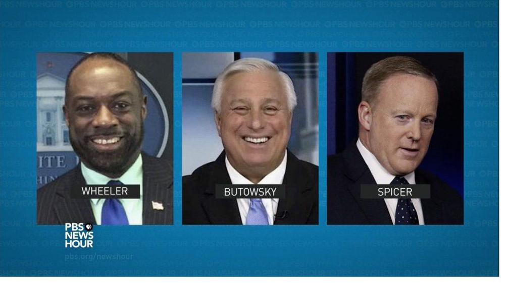 Gráfico de PBS NewsHour con tres retratos etiquetados Wheeler, Butowsky y Spicer